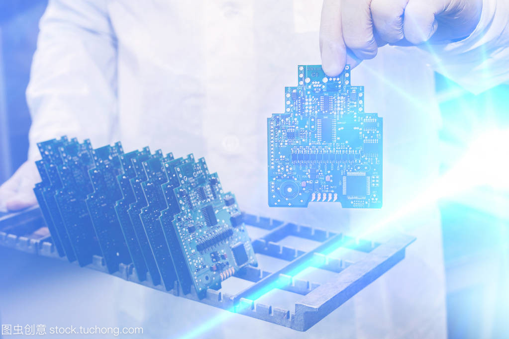 未來技術中的高技術、機器人技術與維護開發(fā)